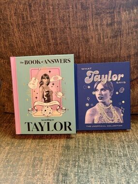 Taylor Swift teal and pink book set